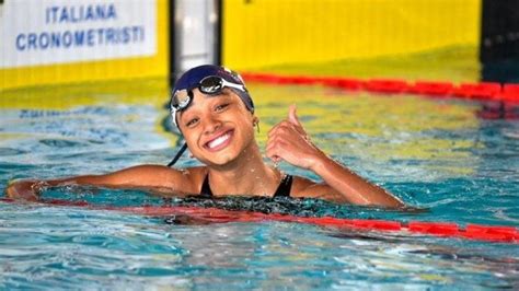 Sara Curtis è la stella nascente del nuoto italiano Parigi 2024 il