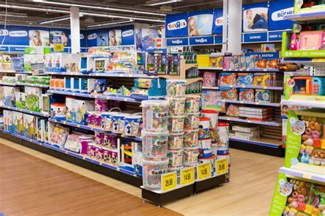 Shoppers Have Limited Time to Use Toys 'R' Us Gift Cards - Williamson Source