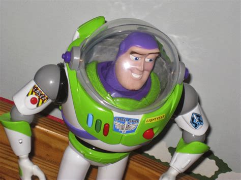 Dan the Pixar Fan: Toy Story: Disney Store Buzz Lightyear