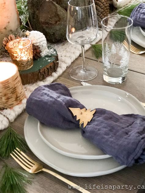 Rustic Christmas Table - Life is a Party