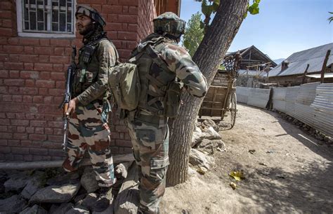 Jem Militant Killed Cop Injured In Encounter In Kashmirs Tral