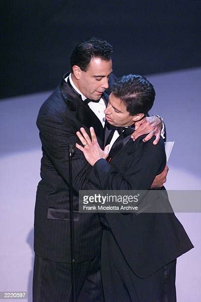 Ray Romano 1990s Photos And Premium High Res Pictures Getty Images