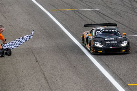 An Exciting Comeback Opens Tresor Orange S Season In The Fanatec Gt