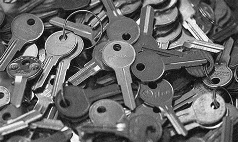 keys springfield black tie