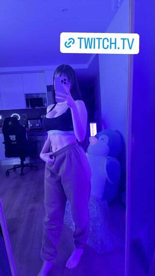 Ijenz Ijennz Nude Onlyfans Nudostar Tv