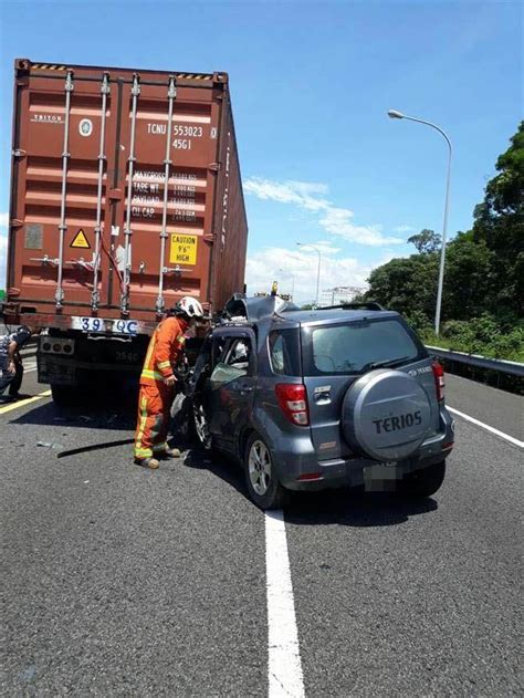 貨櫃車誤闖五楊高架疑急煞 後方轎車追撞駕駛慘死 社會 中時