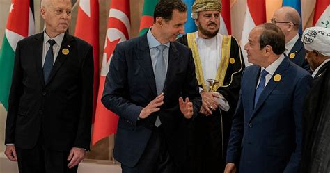 Syrias Assad Attends First Arab League Summit In 12 Years Meets With