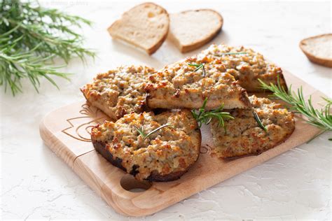 Ricetta Crostini Con Salsiccia E Stracchino