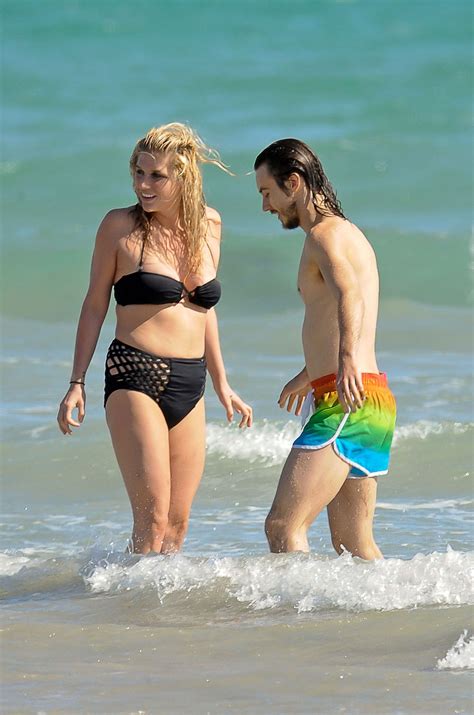 Kesha On A Beach In Adelaide Australia Bikinis Bikini Set Kesha Bikini