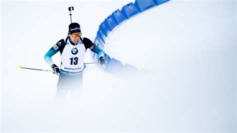 Coupe Du Monde De Biathlon La Poursuite De Rupoldhing Pour Martin