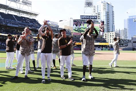 San Diego Padres Remind Fans To Avoid Abusive Actions Before Nlds Game