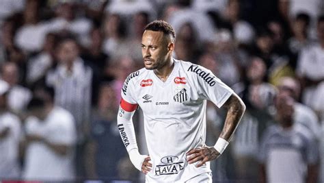Vitória x Santos: onde assistir o jogo pelo Campeonato Brasileiro?