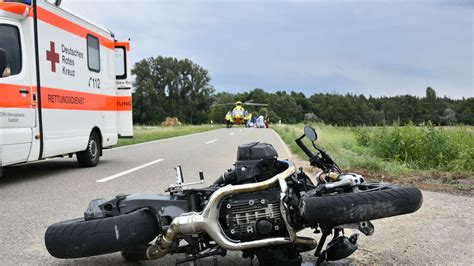 Schwegenheim Gommersheim Schwerer Unfall Mit Motorradfahrer Auf L538