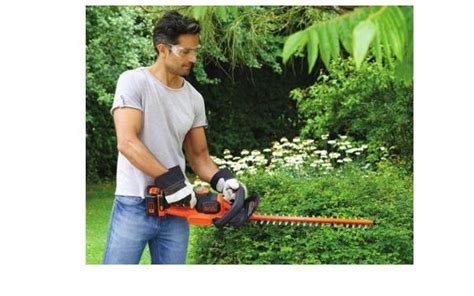 Black Decker Hedge Trimmer Review 2024 Corded Vs Cordless Uk Garden Reviews