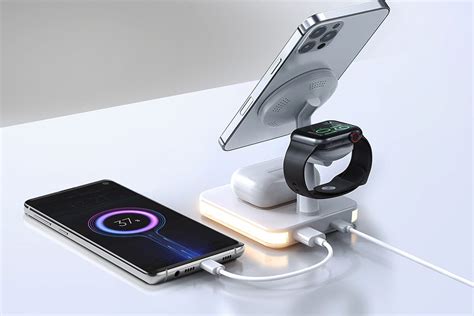 Juice Up Your Gadgets With This Charge Station And Bedside Lamp Tech