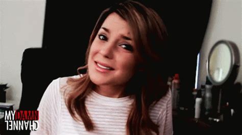 Grace Helbig Youtuber Grace Helbig Youtuber Funny Discover