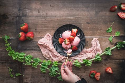 Id Es Gourmandes Pour Accompagner Un Sorbet Fraise