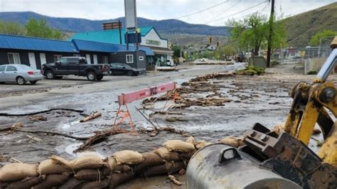 Parts Of Grand Forks B C Under Evacuation Order As Floodwaters Rise