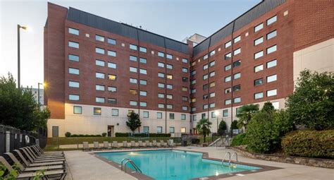 University Towers - 29 Reviews | Raleigh, NC Apartments for Rent ...