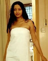 ACTRESS HOT AND SPICY PHOTOS Tamil Actress In Towel Photos
