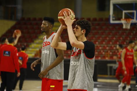 Las imágenes del primer entrenamiento de la selección española de