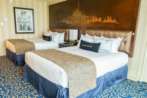 Proven Insider Tips for Visiting the Disneyland Hotel