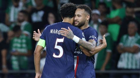 PSG Neymar et Marquinhos font leur retour à lentraînement Goal