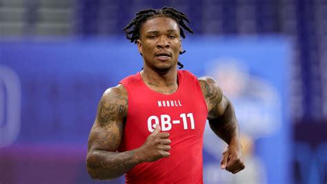 Anthony Richardson runs official 4.43-second 40-yard dash at 2023 combine