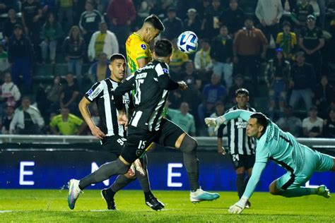 Sul Americana Botafogo Perde E Fica Fora Da Semifinal