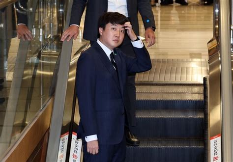 윤 대통령 17일 부친상 마치고 한미일 정상회의 참석차 출국