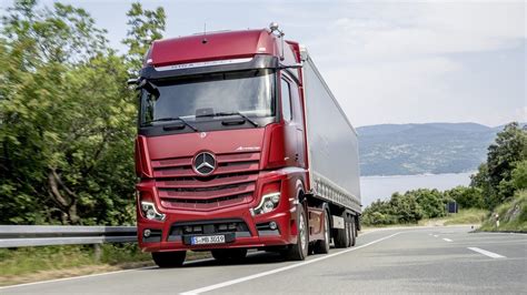 Mercedes Benz Truck Wallpapers Top Free Mercedes Benz Truck