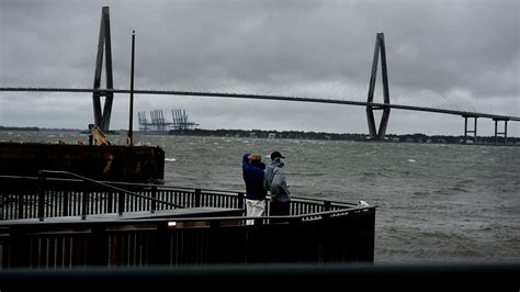 Hurricane Ian live updates: Death toll rises; 1,000 rescued in Florida