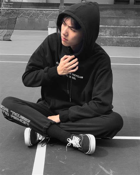 Hot boy tuổi nhiều lần bị nhầm là trai Trung được chấm điểm vì mong muốn kiếm nhiều tiền