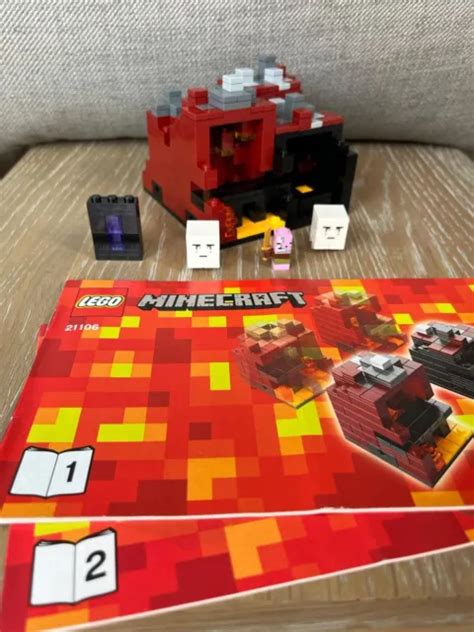 LEGO MINECRAFT MICRO World The Nether 21106 Complete With Instructions