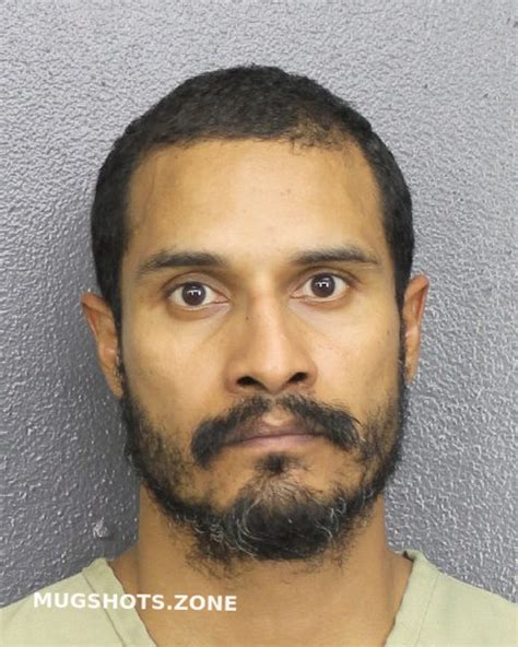 FUENTES REYNALDO 05 27 2022 Broward County Mugshots Zone