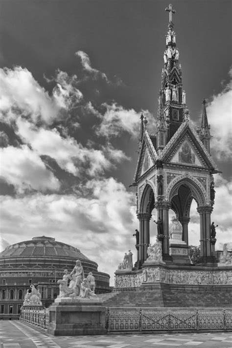 Photographs of Albert Memorial in Statues and Monuments