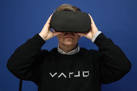 Augmented Reality Headset For Over 11000 Is Winning Investors