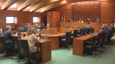 Las Cortes de Aragón piden una reunión para consensuar la reforma del