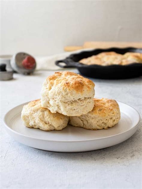 Oven Baked Cast Iron Skillet Buttermilk Biscuits Story Fueling A Southern Soul