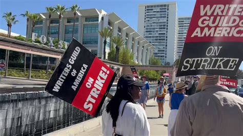 Peoples City Council Los Angeles On Twitter 10 Am And The Picket