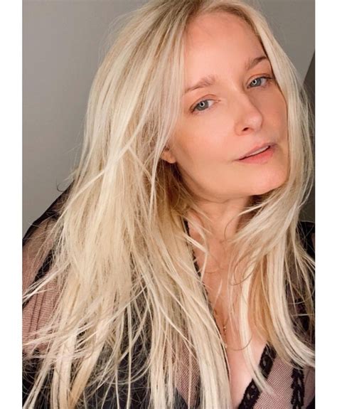 Luciana Vendramini Posta Fotos Ousadas E Brinca Sex Ta Revista Marie Claire Celebridades