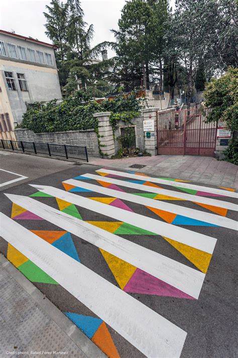 Artista Transforma Faixas De Pedestre Cores Em Madrid Deixando Ruas