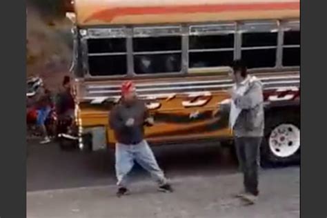 Video L Conductores De Buses Se Van A Los Golpes Por Pelea De Pasaje