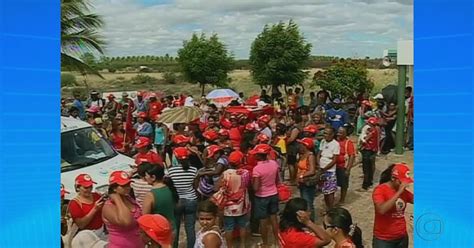 G Ap S Protesto Pac Fico Mulheres Do Mst Deixam Sede Do Incra No