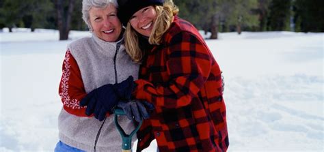 5 tips for safer snow shovelling