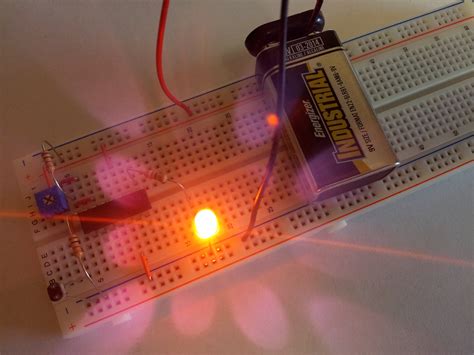 Simple Light Detector With Sensitivity Control 7 Steps With Pictures