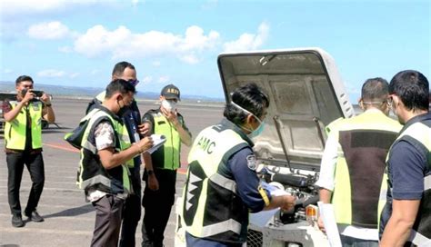 NUSABALI Petugas Cek Kelaikan Operator Bandara Ngurah Rai