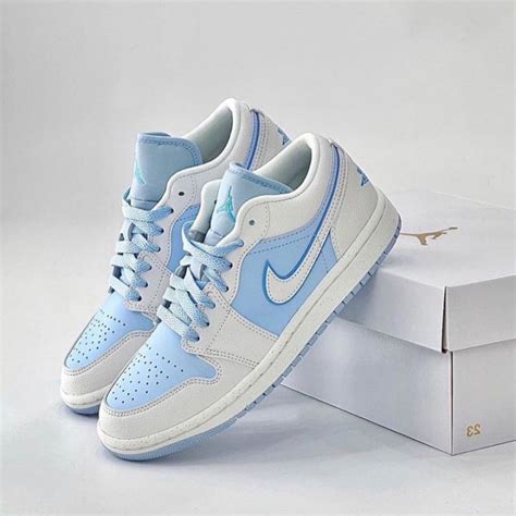 พรอมสง Nike Air Jordan 1 Low Reverse Ice Blue W แท100