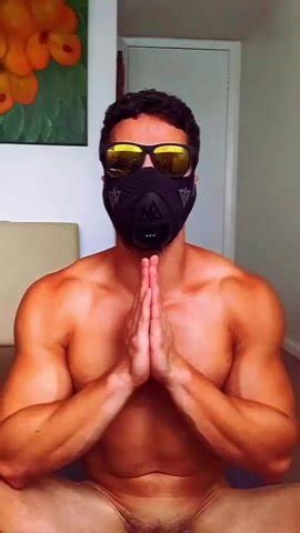 Naked Yoga Man ThisVid