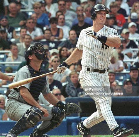 york yankees tino martinez watches    run home run sails